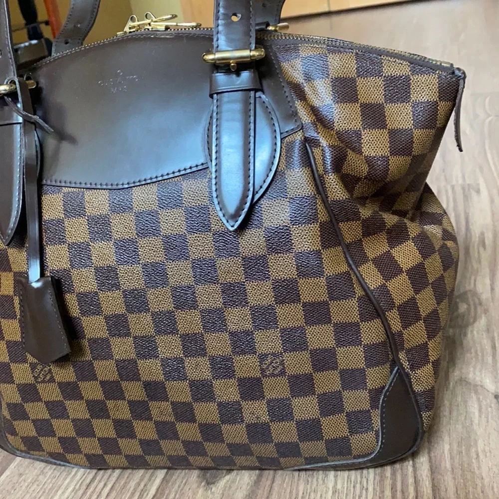 A86- 💯 Authentic Louis Vuitton Verona GM bag
